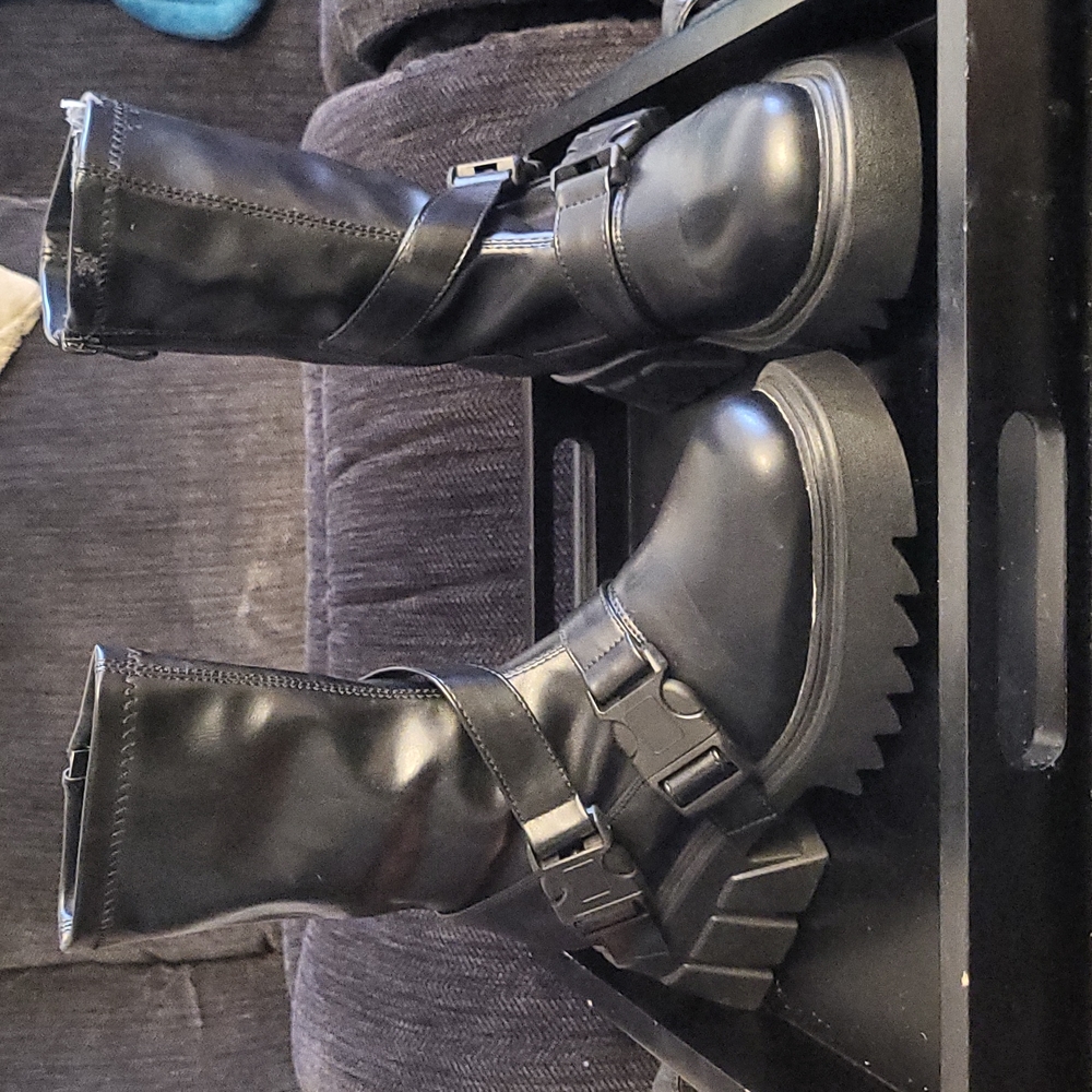 Mata black chunky sole boots